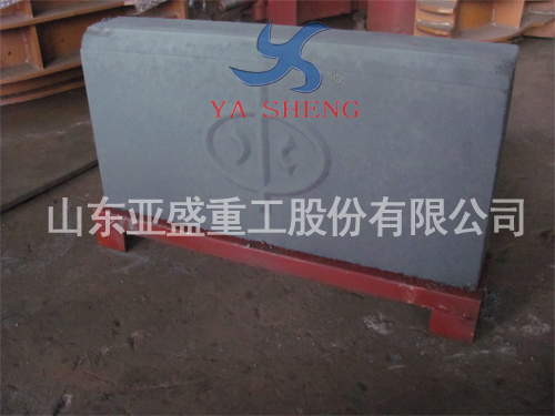 江西九江采用LZYC-2成型機(jī)生產(chǎn)護(hù)坡構(gòu)件